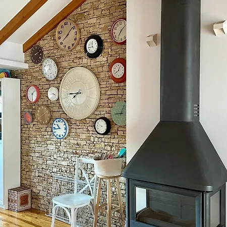 Apartment With Castle View *